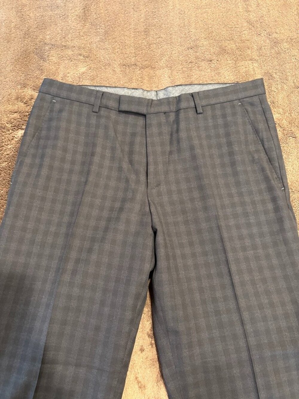 Mens Hugo Boss Charcoal Grey Plaid 100% Virgin Wool Dress Pants Trousers 32R